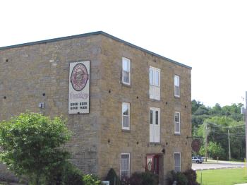Brewery Creek Inn and Brewing Exterior