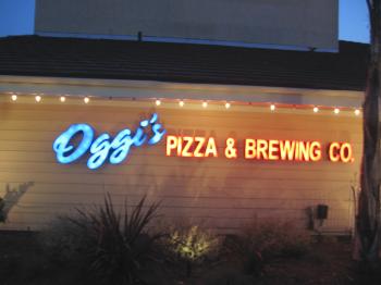 Oggi's Exterior