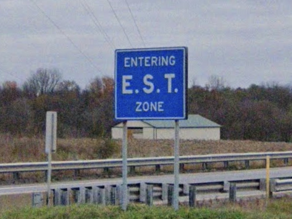 Entering Eastern Time Zone on I-40, Tennessee. Image from Google Street View; November 2018.