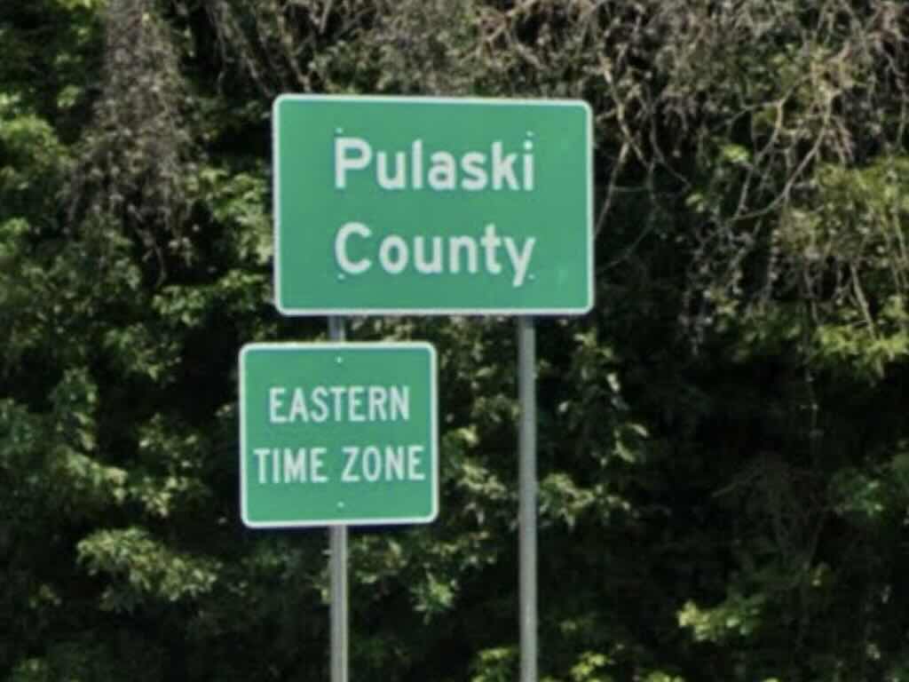 Entering Eastern Time Zone on the Cumberland Parkway in Kentucky. Image from Google Street View; August 2023.