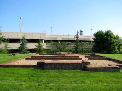 abingdon plantation house foundation