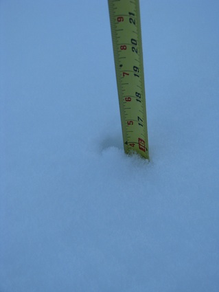 Sixteen Inches of Snow. Photo by howderfamily.com; (CC BY-NC-SA 2.0)