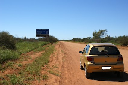 Road from Carnorvon. Copyright image used with permission.