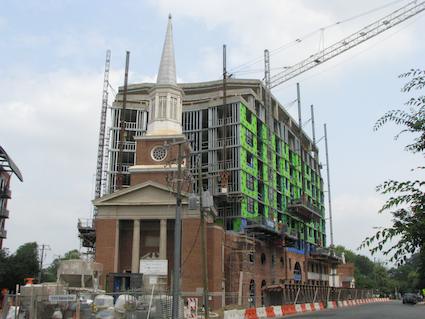 View of Clarendon Under Construction. Photo by howderfamily.com; (CC BY-NC-SA 2.0)