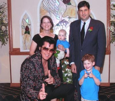 Las Vegas Elvis Wedding. My own photo. Photo by howderfamily.com; (CC BY-NC-SA 2.0)