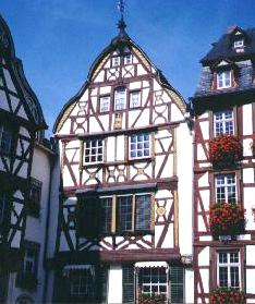 The Marktplatz in Bernkastel-Kues. My own photo.