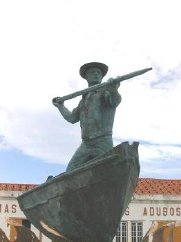 Whaler Statue in São Roque do Pico. My own photo.