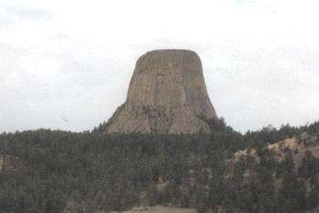 Devils Tower. Photo by howderfamily.com; (CC BY-NC-SA 2.0)