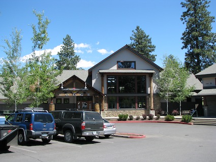 Cascade Lakes Brewing Co. Exterior