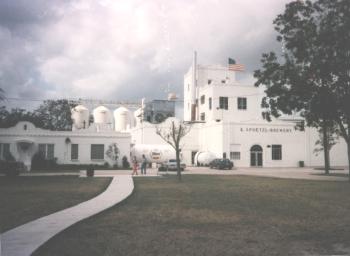 Spoetzl Brewery Exterior Photo